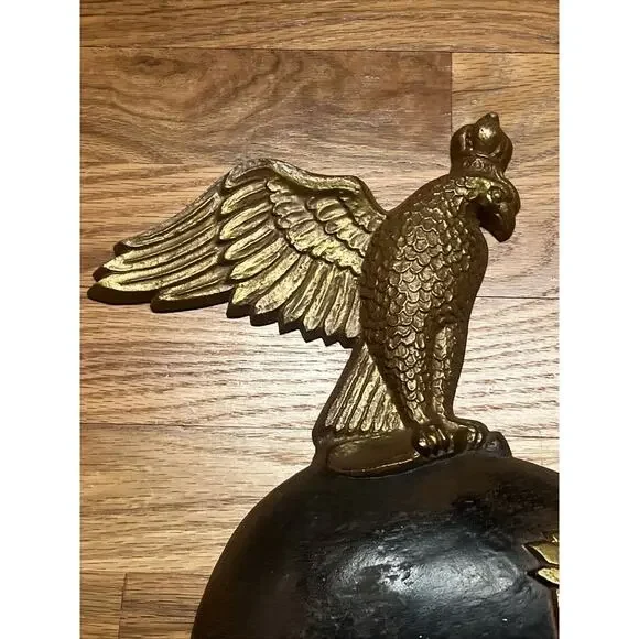RARE 1870 PRUSSIAN HELMET CAST METAL WALL HANGING SEXTON 1968 USA 12 3/4" VTG
